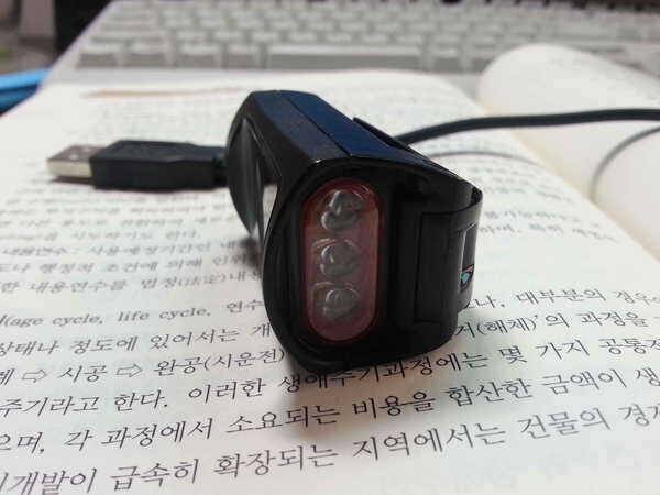 캡 라이트충전식 팝니다 (중고장터 - 팝니다)