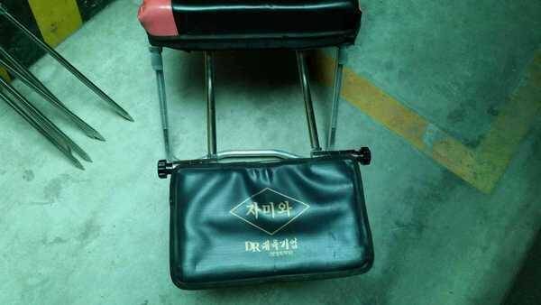 받침틀의자 (중고장터 - 팝니다)