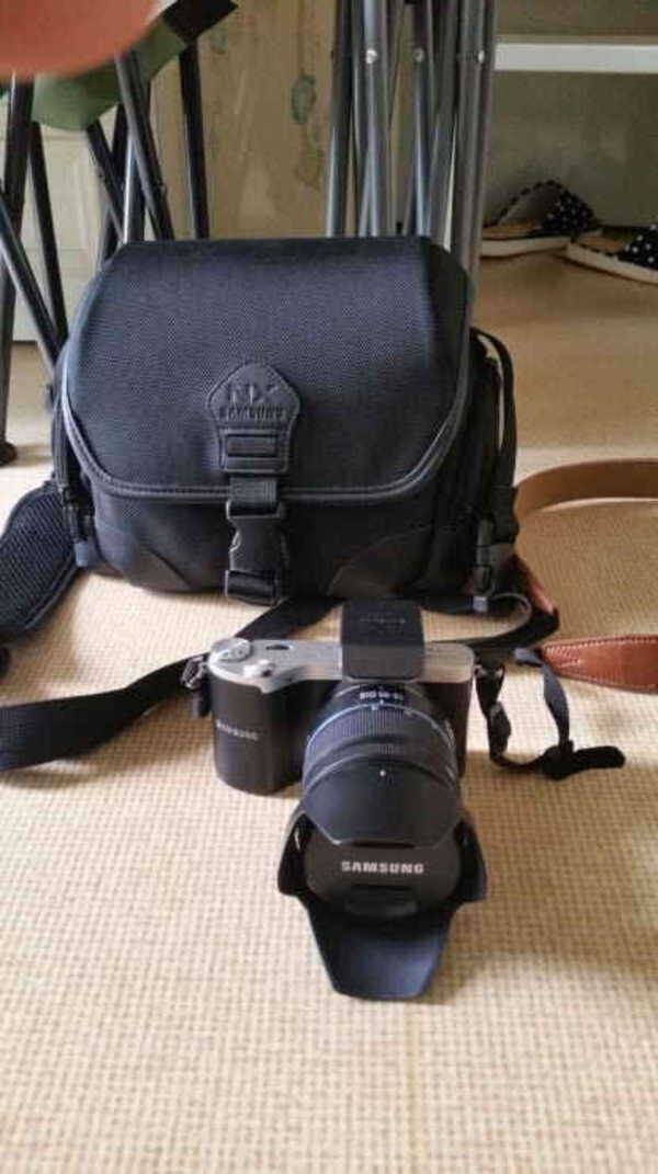 제가 쓰던 삼성카메라 NX200 사진찍어 제업합니다 (중고장터 - 팝니다)