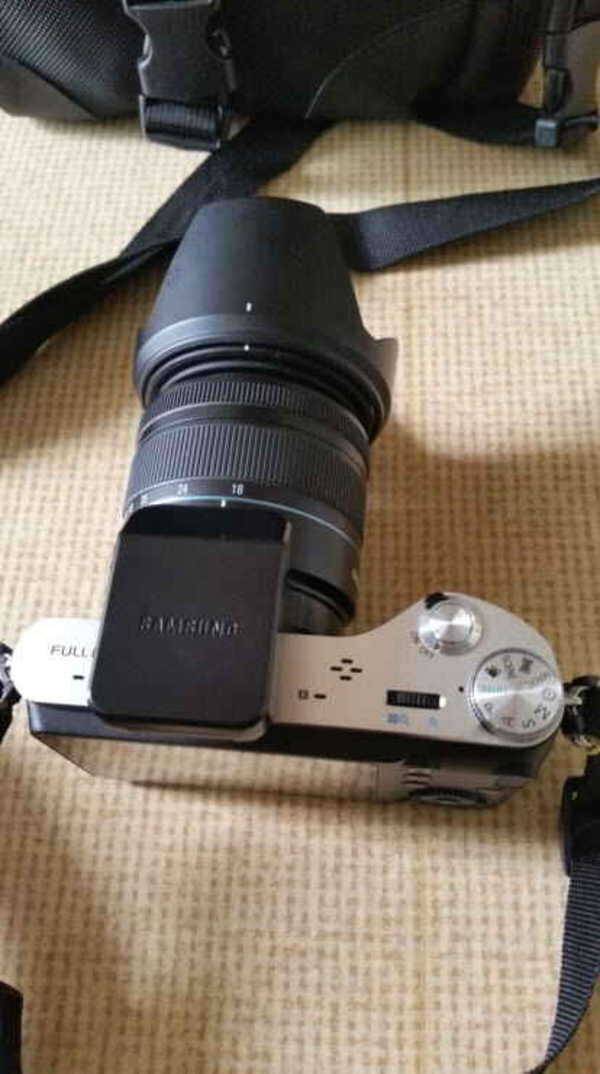제가 쓰던 삼성카메라 NX200 사진찍어 제업합니다 (중고장터 - 팝니다)
