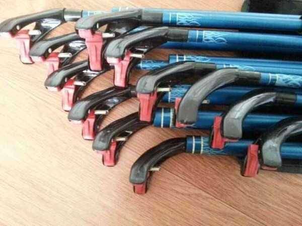 토네이도 블루 받침대 (중고장터 - 팝니다)