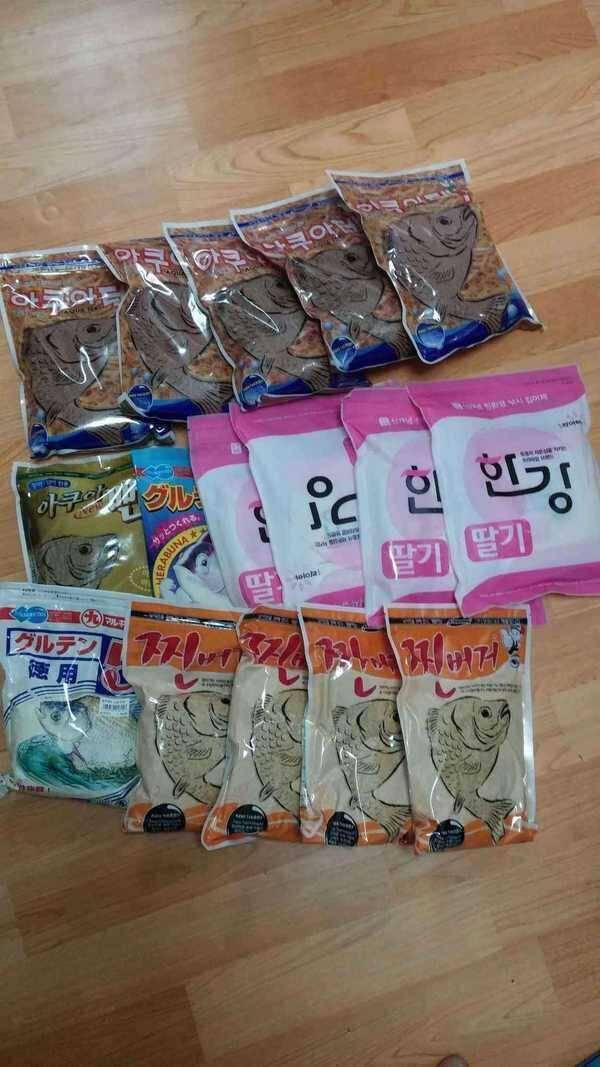 각종 떡밥 딸기 글루텐 일괄 팝니다 (중고장터 - 팝니다)