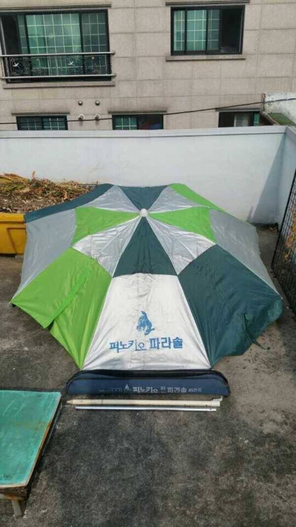 재업 불용품 의자파라솔 (중고장터 - 팝니다)