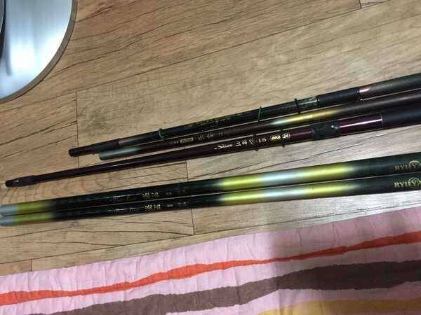 세월흔적 많은 낚시대 (중고장터 - 팝니다)