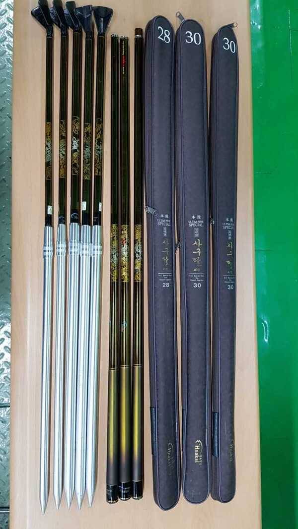 행낚사구팔 낚시대 및 받침대 팝니다 (중고장터 - 팝니다)