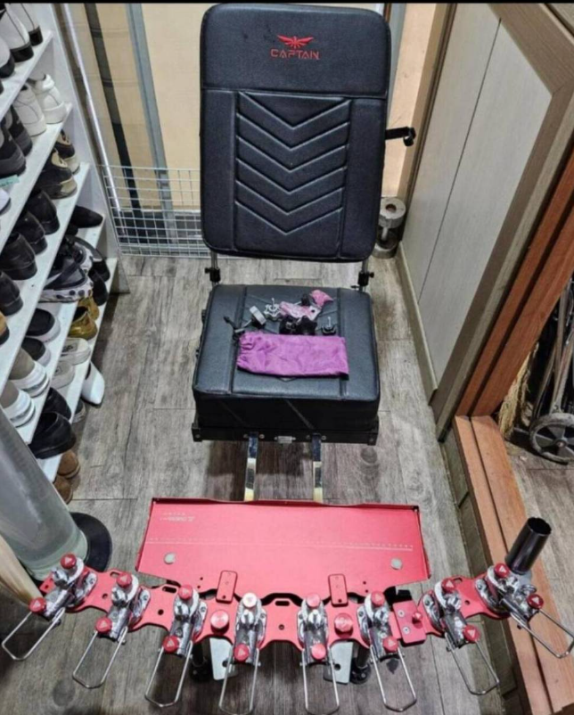 가격내림 판야캡틴소좌블랙 랩터4차30s 3단받침틀 중국낚시대 단레져체인지스텐드 (중고장터 - 팝니다)