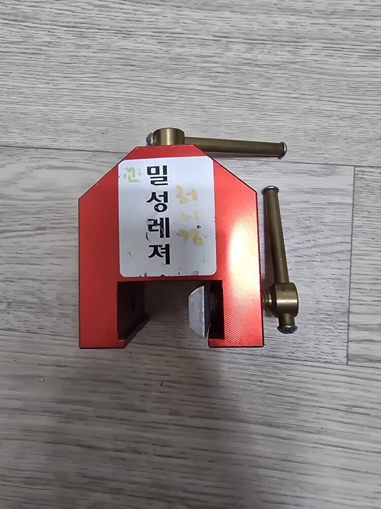 밀성 좌대 관련 용품 여러가지 판매합니다접지 베란다 다리등등 (중고장터 - 팝니다)