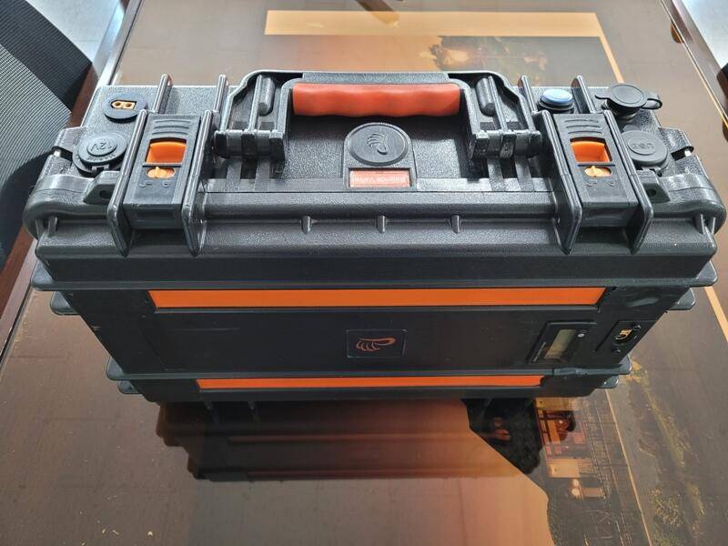 파워뱅크 12V24V 겸용 팝니다 (중고장터 - 팝니다)
