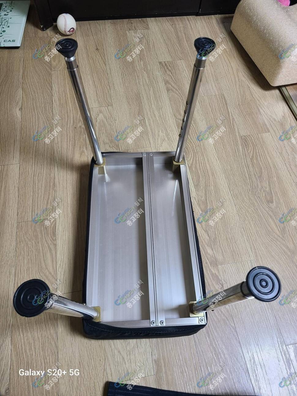 월산에서 판매하는 스텐 발받침대 미사용 판매합니다 (중고장터 - 팝니다)