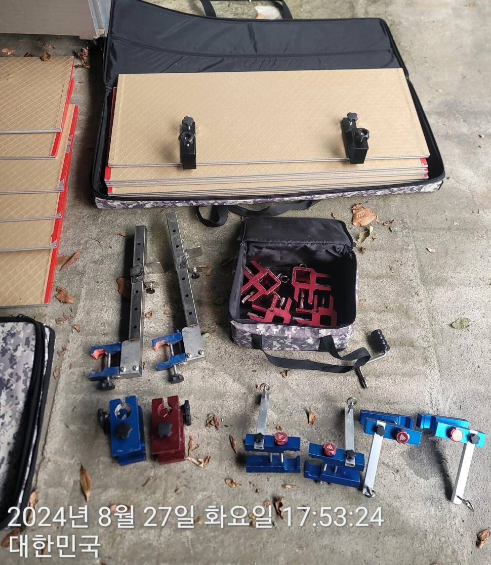 동일레저 그레잇좌대 20002400과 발판좌대 판매합니다 (중고장터 - 팝니다)