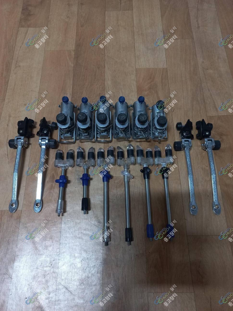 여러가지낚시대50대우경은장10단고강마루브라운록시줌2절받침대낚시용품 (중고장터 - 팝니다)