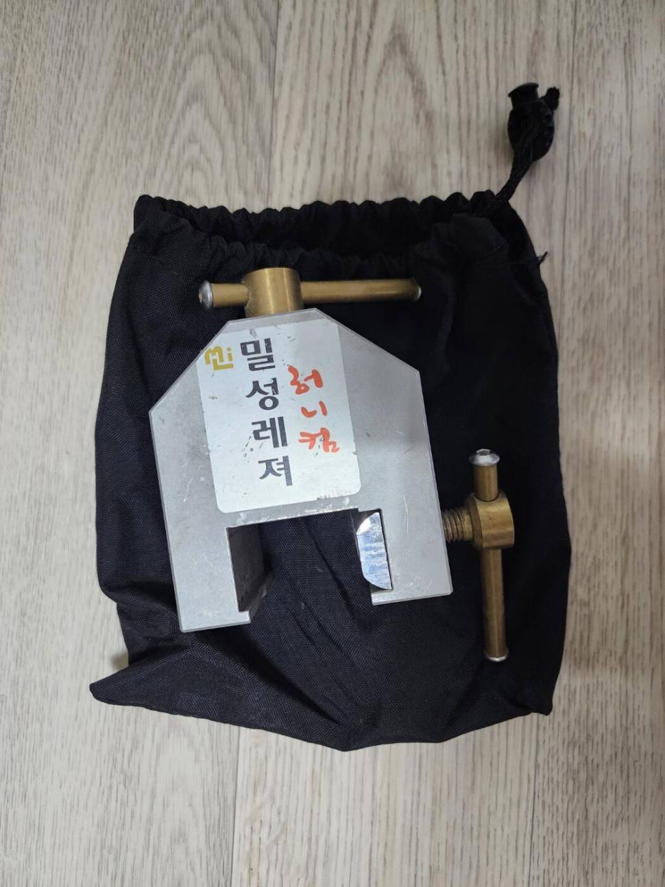 밀성레저 좌대전용 파라솔 클램프 및 승일레저 자립다리 판매합니다 (중고장터 - 팝니다)