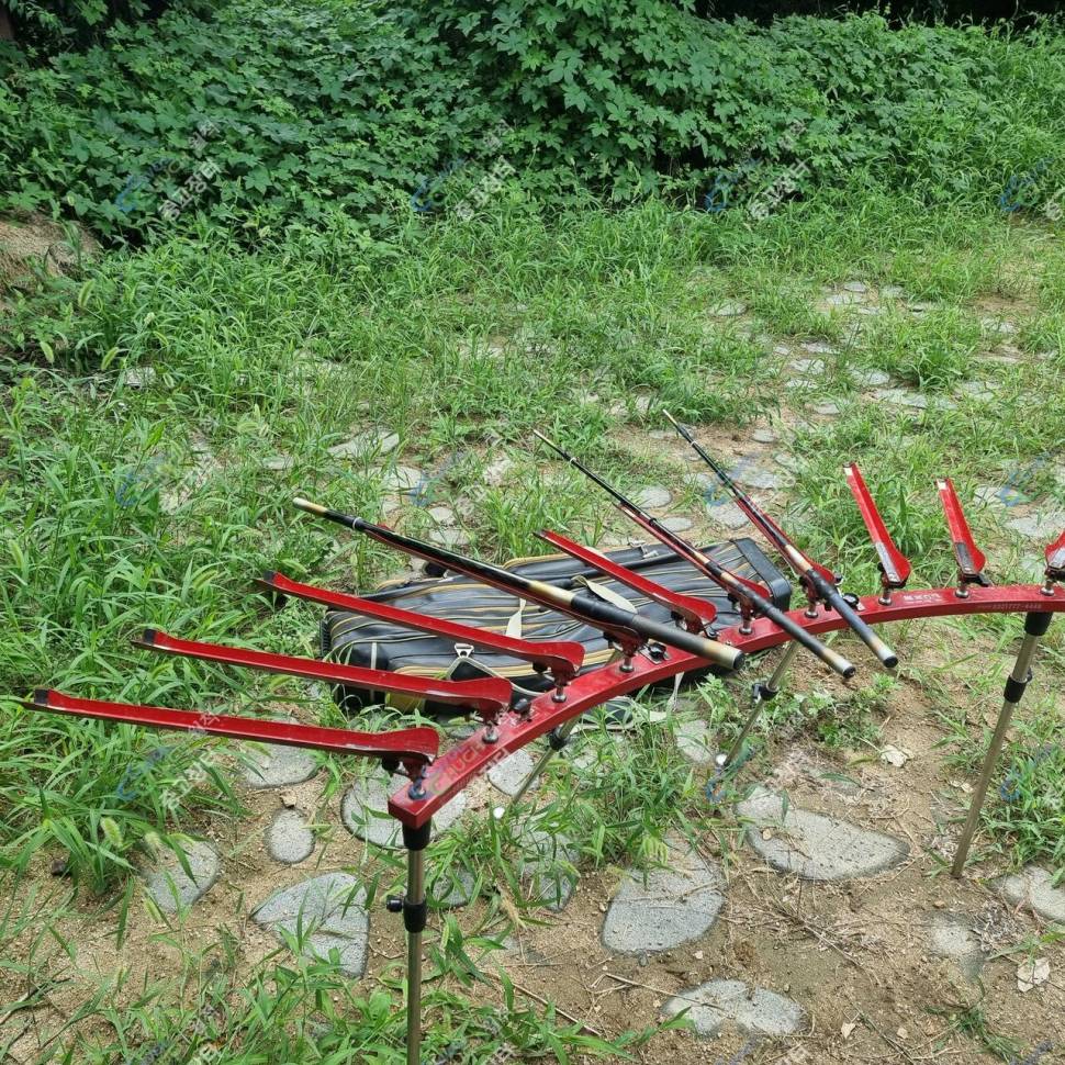 신수향 낚시대 및 FOB무받침틀 팝니다 (중고장터 - 팝니다)