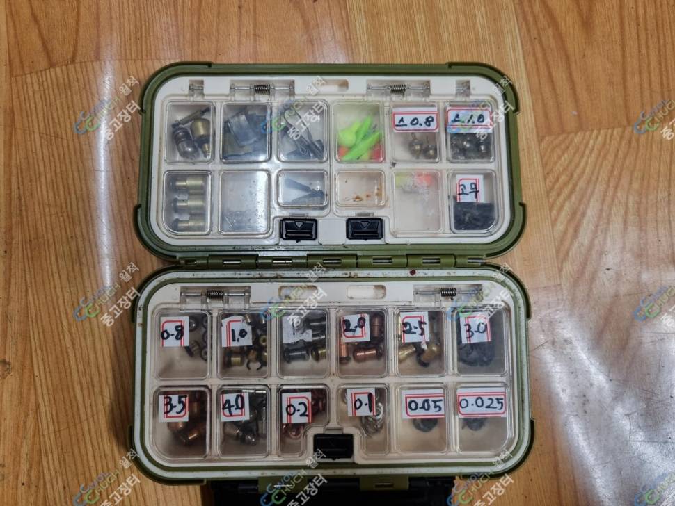 찌태클박스뜰채바늘집 (중고장터 - 팝니다)