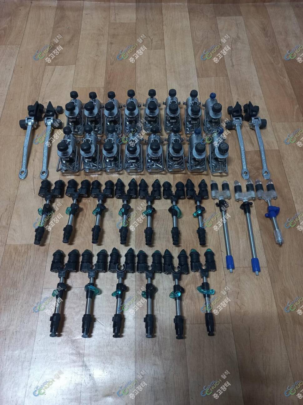 여러가지낚시대35대패밀리레져좌대대경2절스덴받침대14대낚시용품 (중고장터 - 팝니다)