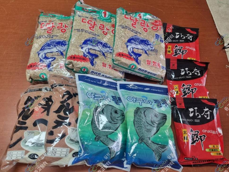 잡동사니 안쓰는 바늘 떡밥 참게바늘 등등 (중고장터 - 팝니다)