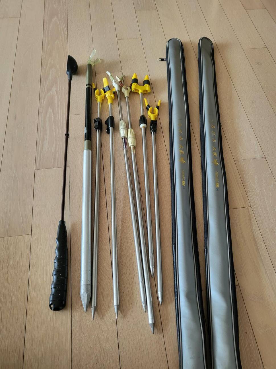 자수정드림붕어큐받침틀 파라솔 낚시용품 팝니다 (중고장터 - 팝니다)