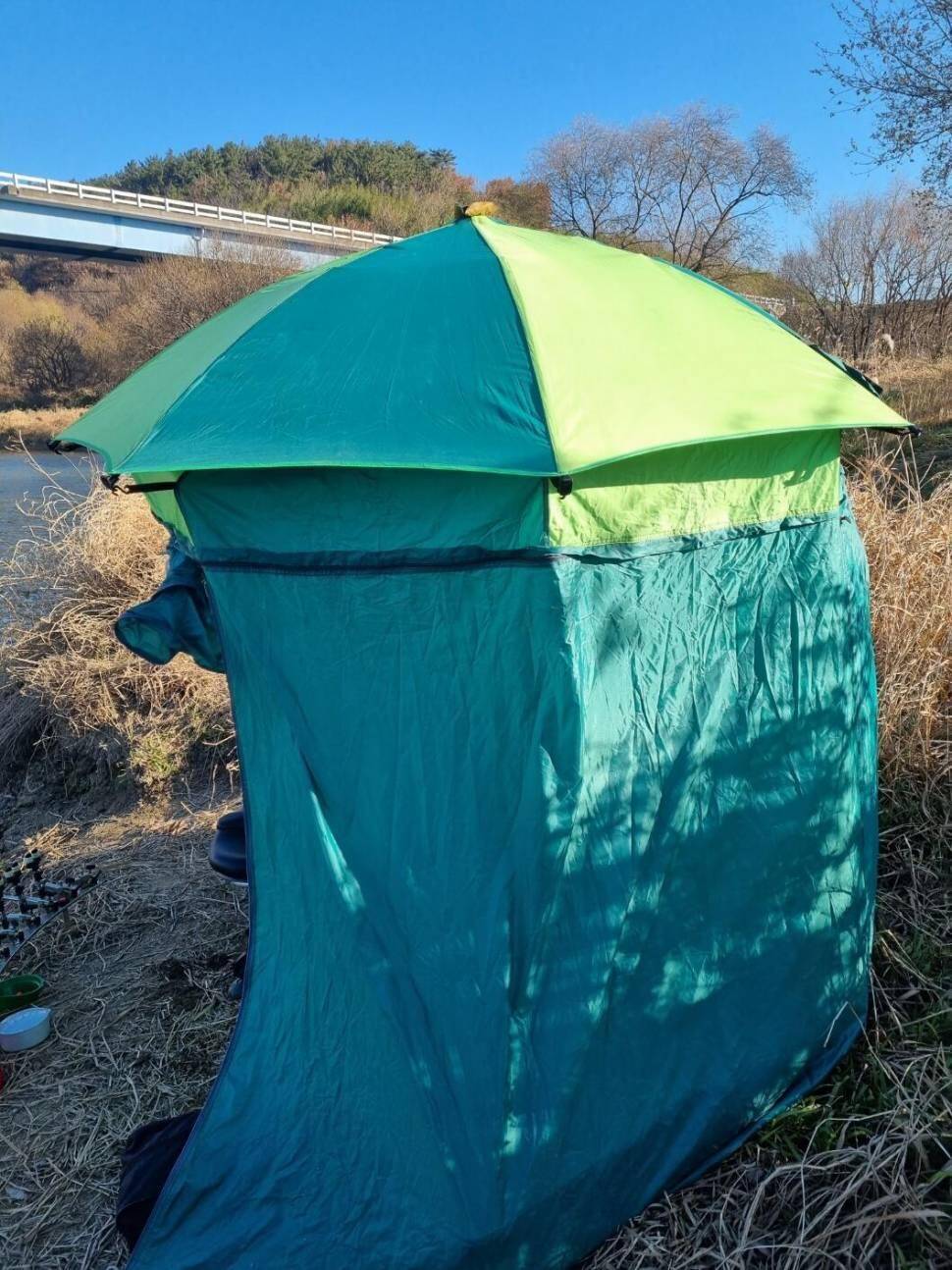 수진위드몽 52인치 파라솔 피노키오 47인치 파라솔윌 유양 받침대 (중고장터 - 팝니다)