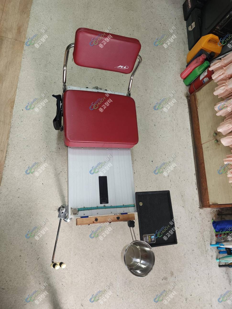 손맛터 및 양어장 잡이터 낚시 소좌대 2 및 의자용 방수 가방포함 80000원 (중고장터 - 팝니다)