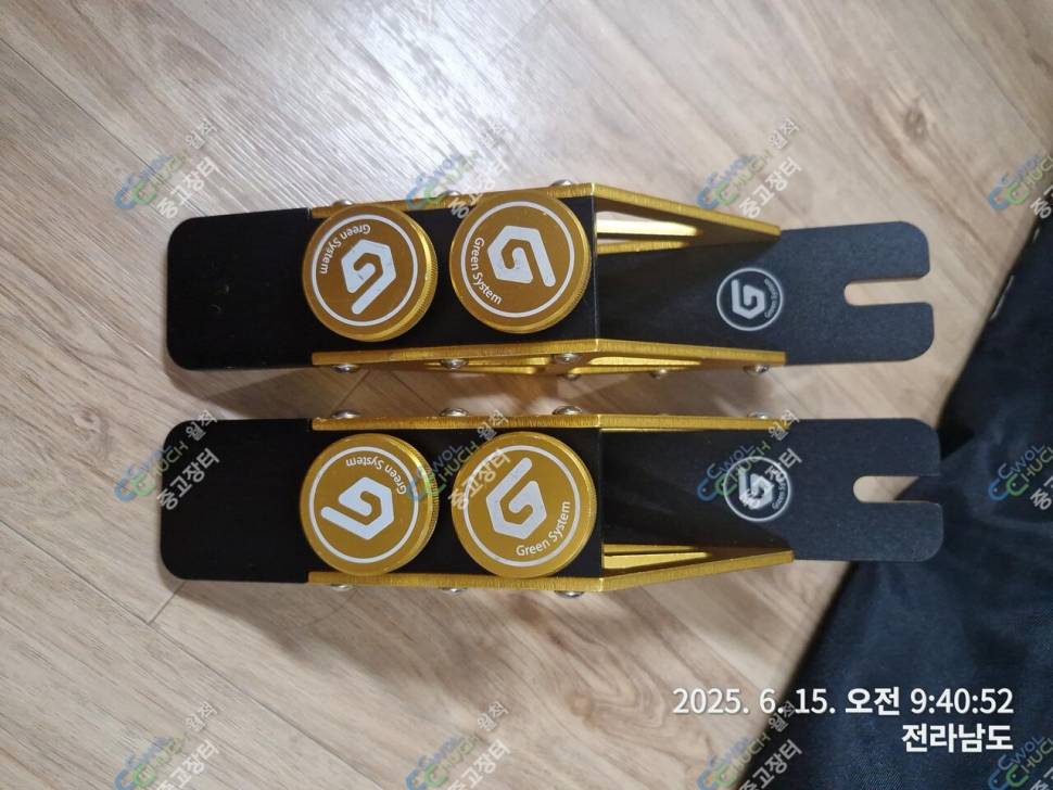 12단 받침틀 낚시대팝니다 (중고장터 - 팝니다)