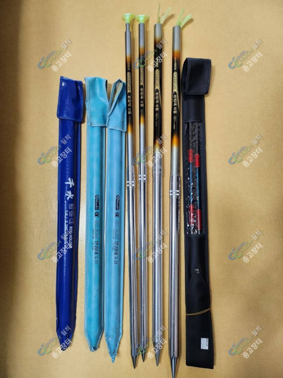 민물낚시대 및 받침대 구형수파향어대 이외 천골2절은성2절 5절 등 받침대 (중고장터 - 팝니다)