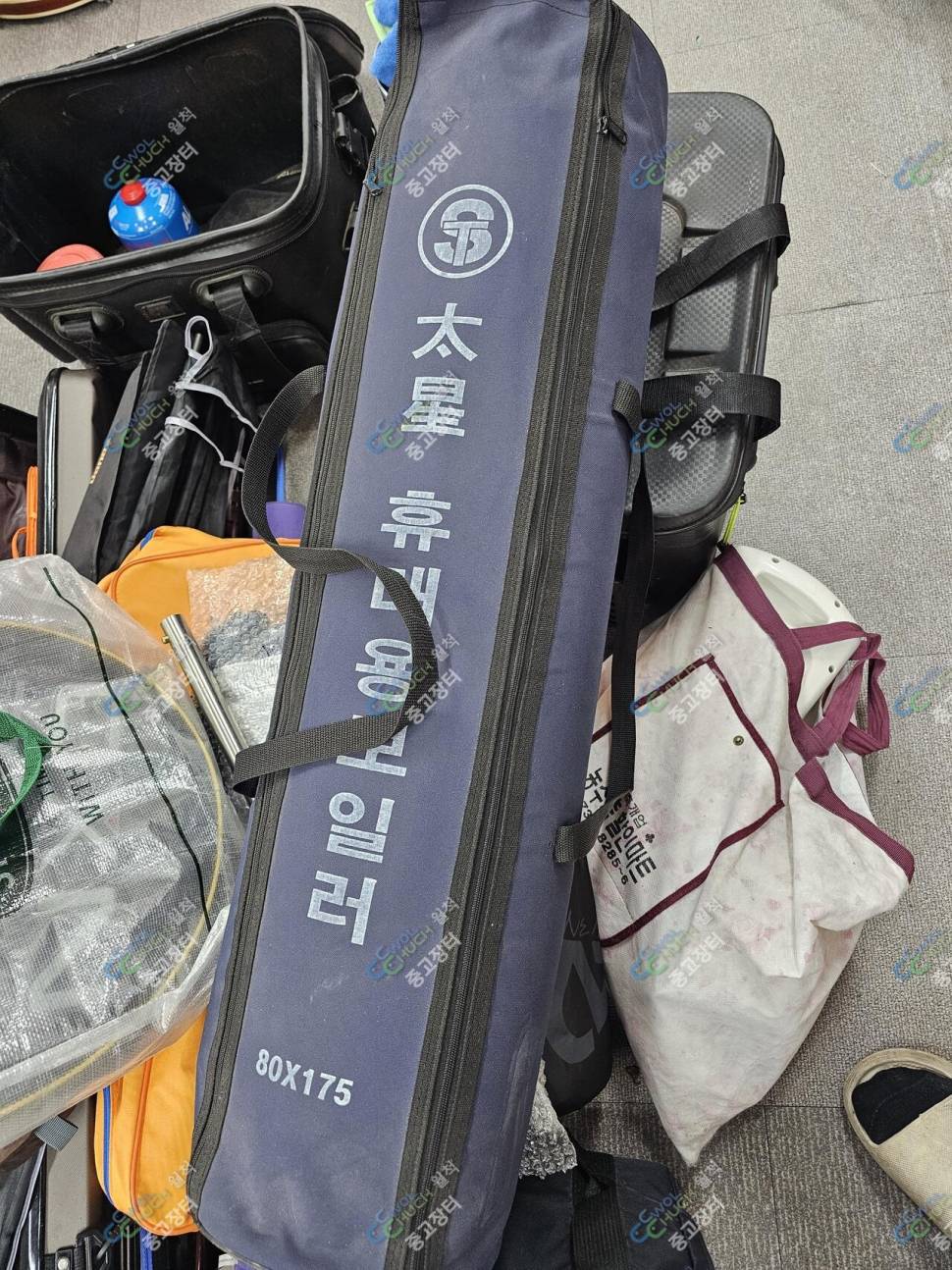 흑몽외 낚시대 가방 파라솔등 불용품 팝니다 (중고장터 - 팝니다)