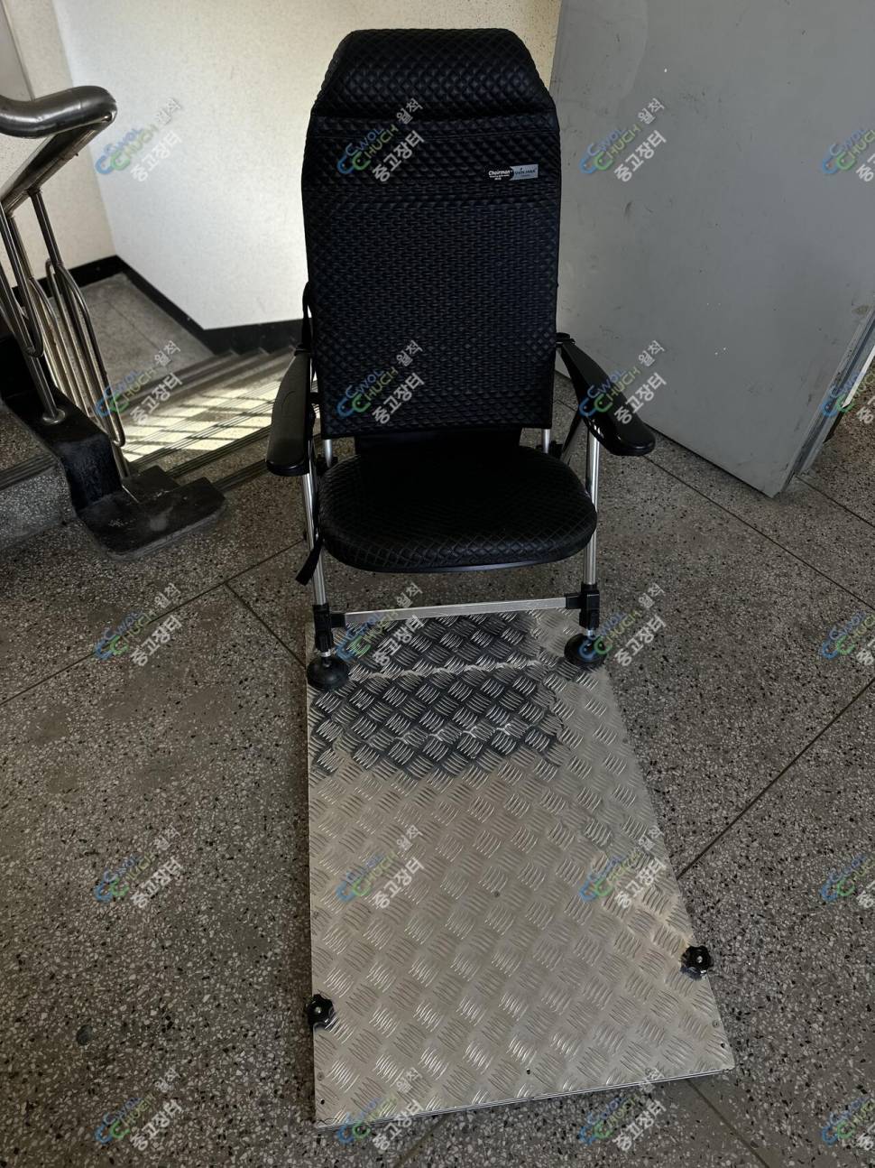 유격 없이 예쁘고 튼튼한 60x80 자작 발판 좌대 65000 원 (중고장터 - 팝니다)
