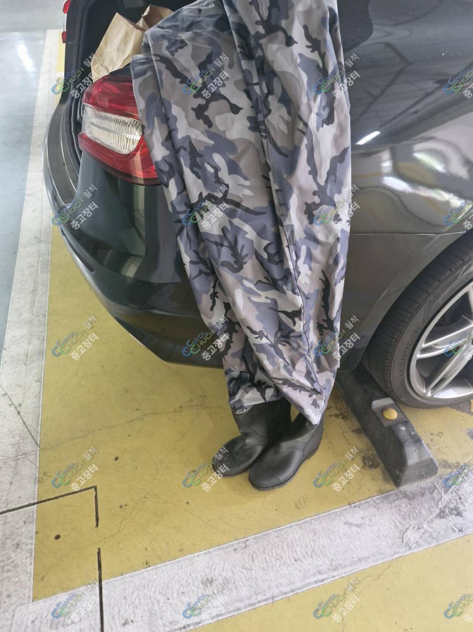 여러가지 낚시용품 팝니다 가슴장화 등 (중고장터 - 팝니다)