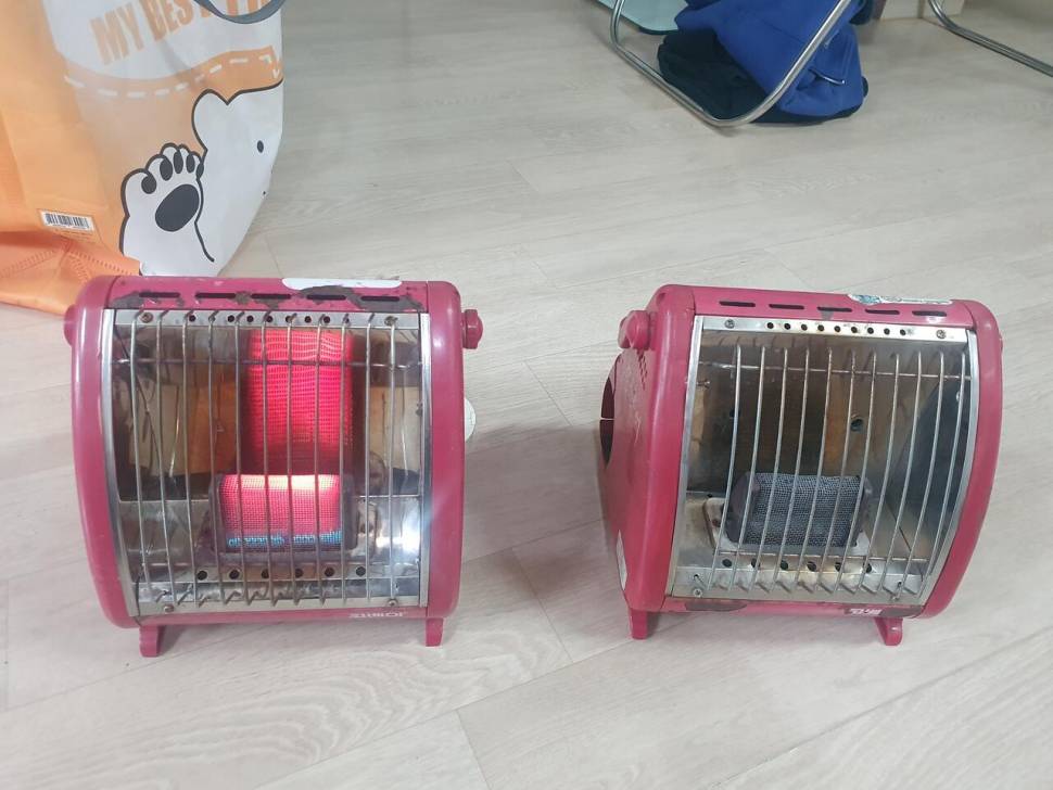 사용감 많고 험한 코베아 빨갱이 난로 2개 각1만윈씩 팔아요 (중고장터 - 팝니다)