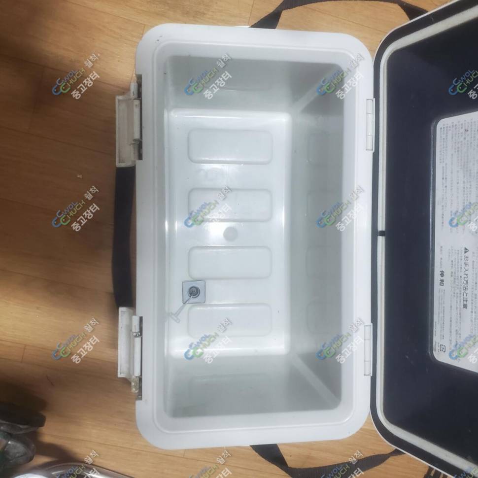 접지좌대 새우쿨러 등등 판매 가격 내려요 (중고장터 - 팝니다)