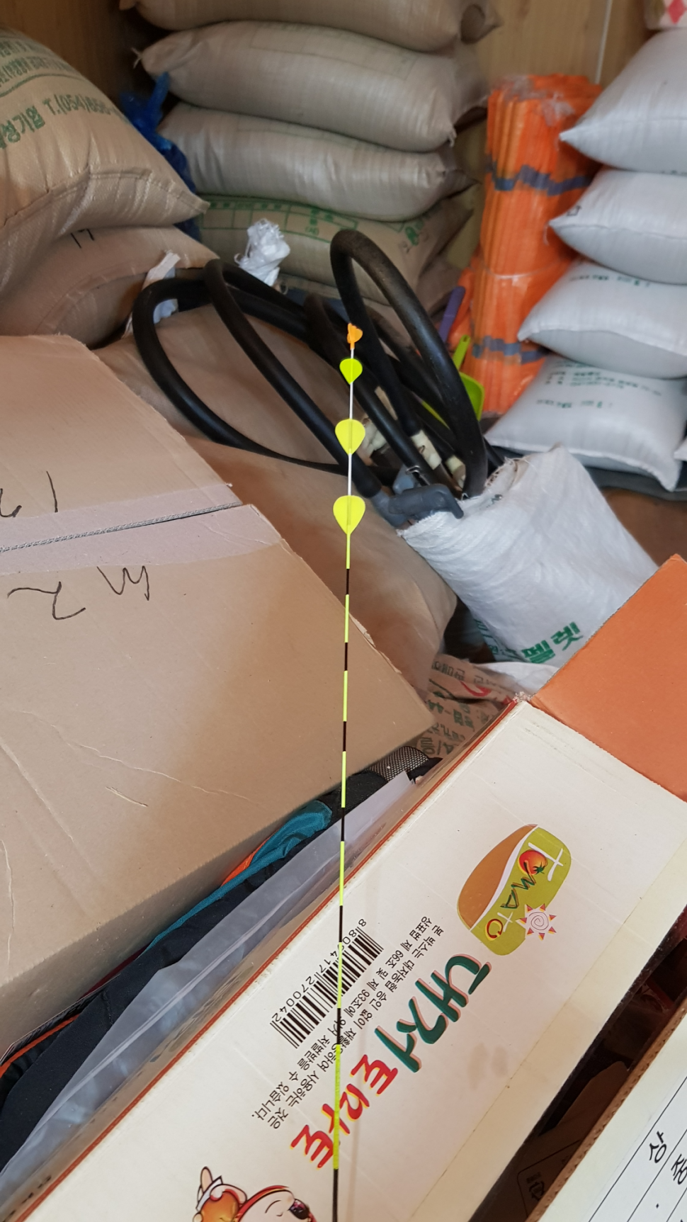 케브라한반도 구형 짧은대 등등 민물대물낚시용품들 (중고장터 - 팝니다)