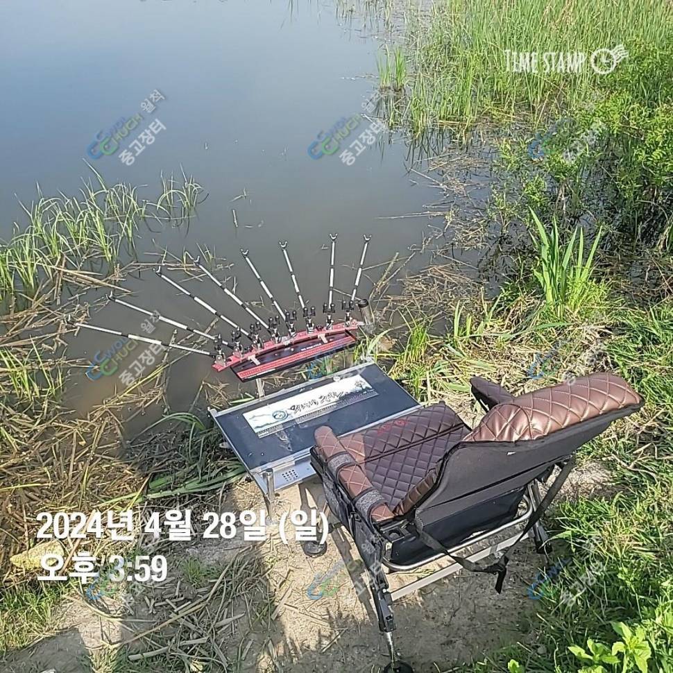 스파이더 발판 및 추가부속품 그리고 봄향기 구형 중좌대 팝니다 (중고장터 - 팝니다)