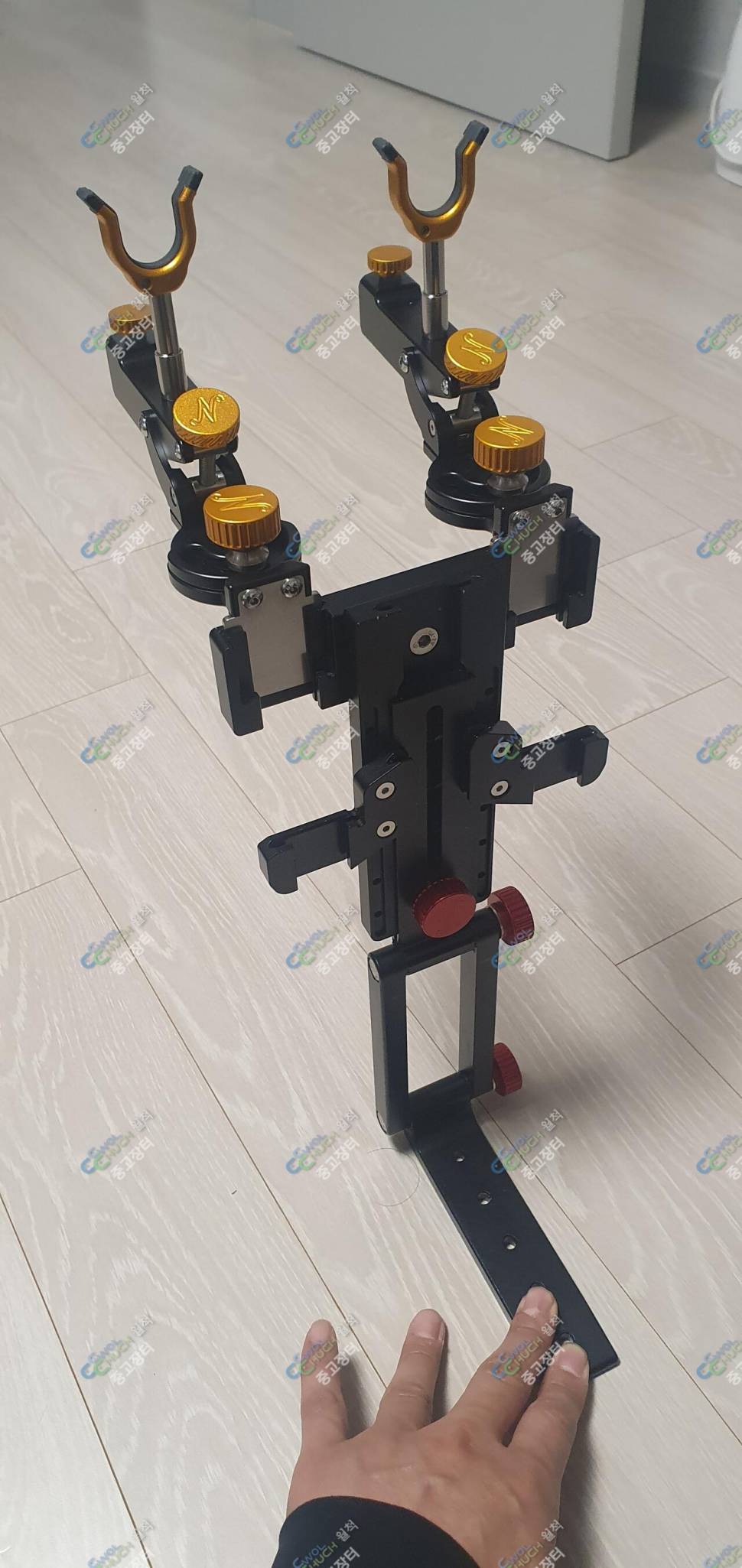나루예 멀티거치대2회사용 나루예 1단 관절받침틀 2개미사용 팝니다 (중고장터 - 팝니다)