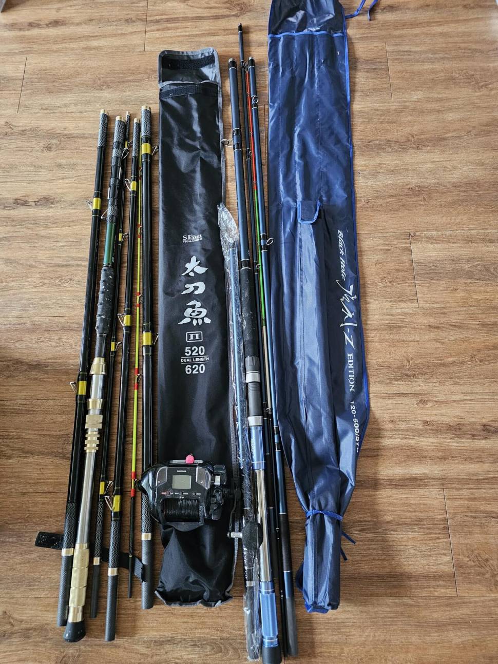 월님들께 일단 죄송합니다갈치 먼바다 낚시대와 전동릴 (중고장터 - 팝니다)