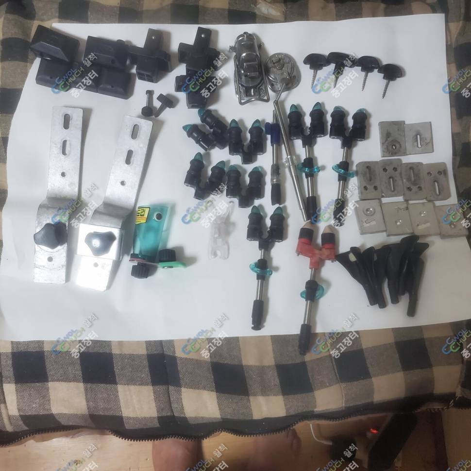 의자 우경밭침틀 우경 부속품 대륙우경 경 땅꽂지 등등 판매해요 일부 가격 내림 각개도 판매 (중고장터 - 팝니다)