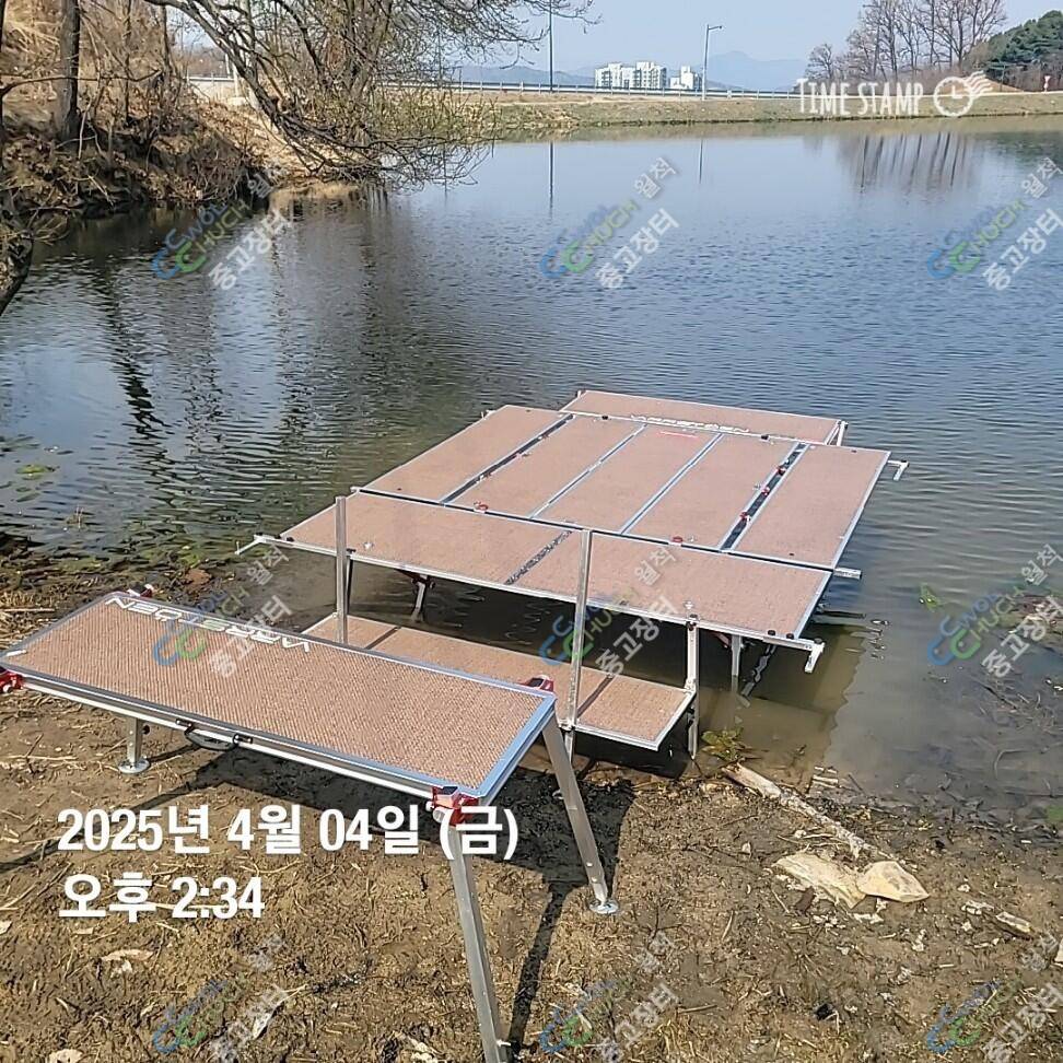 봄향기좌대 2000 봄향기 다용도 상판 캠솔그린1800 스팀팟모터팟 스팀팟체어 도요토미난로 팝니다바로노숙가능한 장비들 (중고장터 - 팝니다)