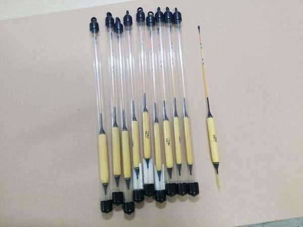 무료리폼한 떡밥찌 60cm 2점과 교환대물찌 10점 입니다 (중고장터 - 교환무료)