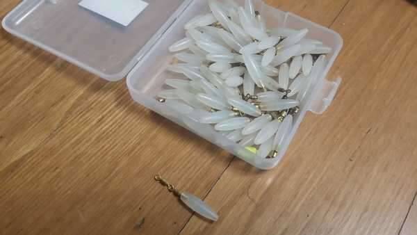찌고무 와 구형 신수향 하부마개5개 (중고장터 - 교환무료)
