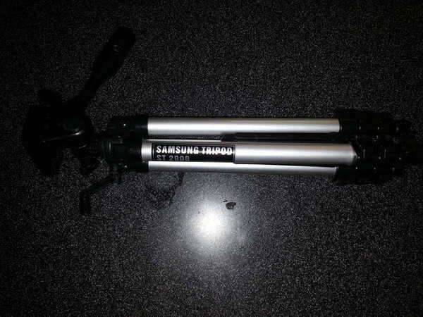 1st Dream 카메레 삼각대 삼성 Tripod ST2000 무료 분양 (중고장터 - 교환무료)