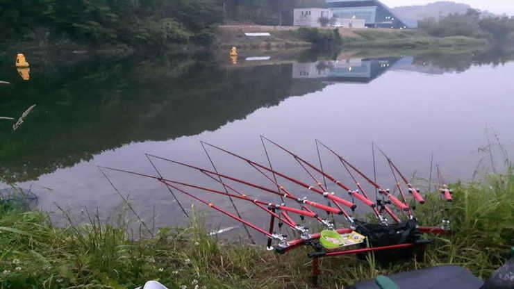 알류미늄 단절과 2단줌 으로 5칸 이상장대와 교환하고 싶습니다 (중고장터 - 교환무료)