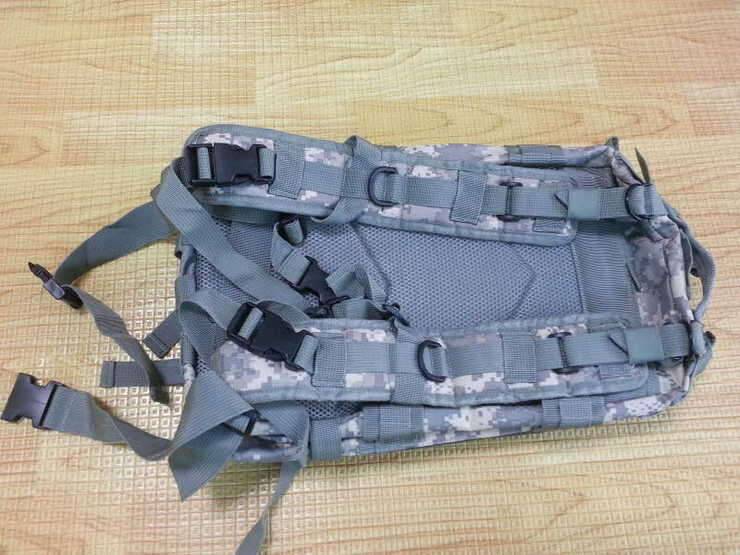밀리터리 전술배낭 슬링배낭으로 낚시용품 구합니다 (중고장터 - 교환무료)