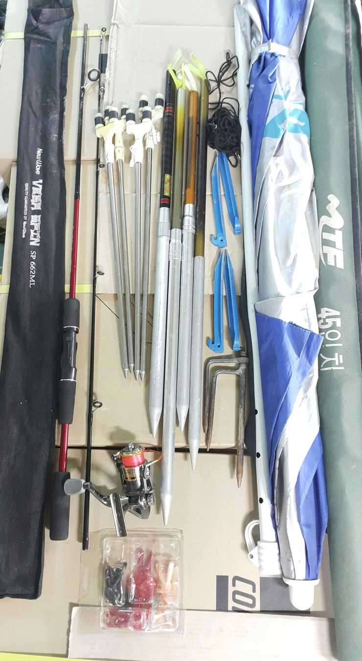 루어대 셋트45인치 파라솔허접한 받침대 뒷꽂이 (중고장터 - 교환무료)