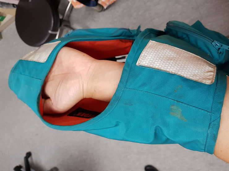 바다낚시조끼전자캐미전기장판2점 무분 (중고장터 - 교환무료)