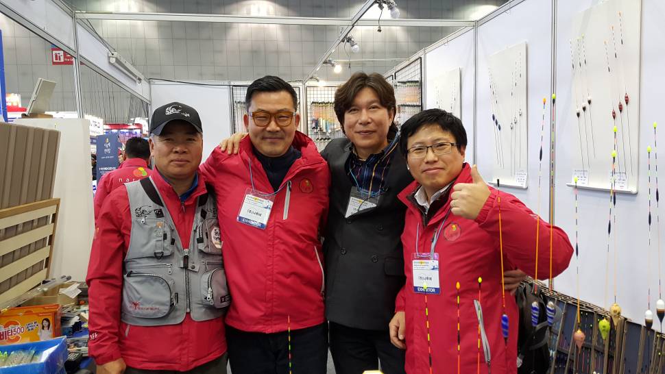 낚시 박람회 다녀 왔네요 (유료터정보 - 유료터자유게시판)