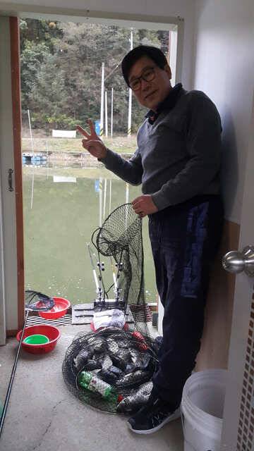 이런 낚시가 재밌죠용인삼인낚시터 (유료터정보 - 유료터점주조황)