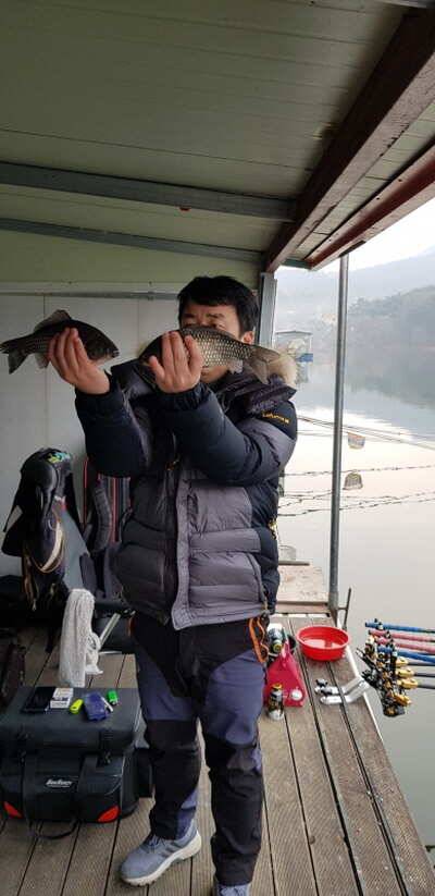 아산 산들낚시터의 2월 마지막에 올리는 모습입니다 (유료터정보 - 유료터점주조황)