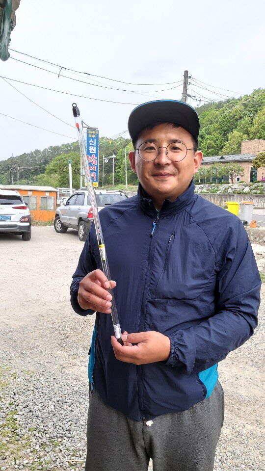 신원낚시터5월15일 토종대물 덩어리 사진입니다 (유료터정보 - 유료터점주조황)
