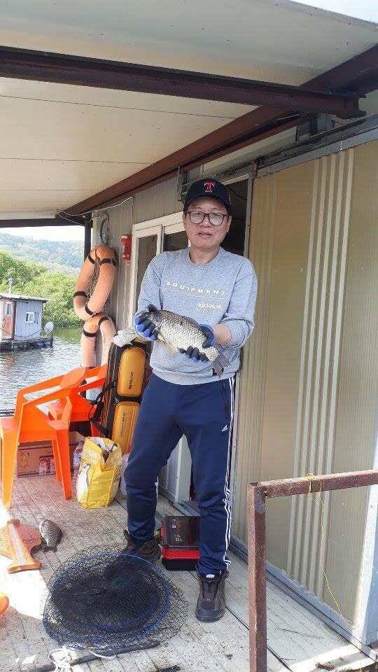 아산 안골지 4짜 소식 연속입니다 (유료터정보 - 유료터점주조황)
