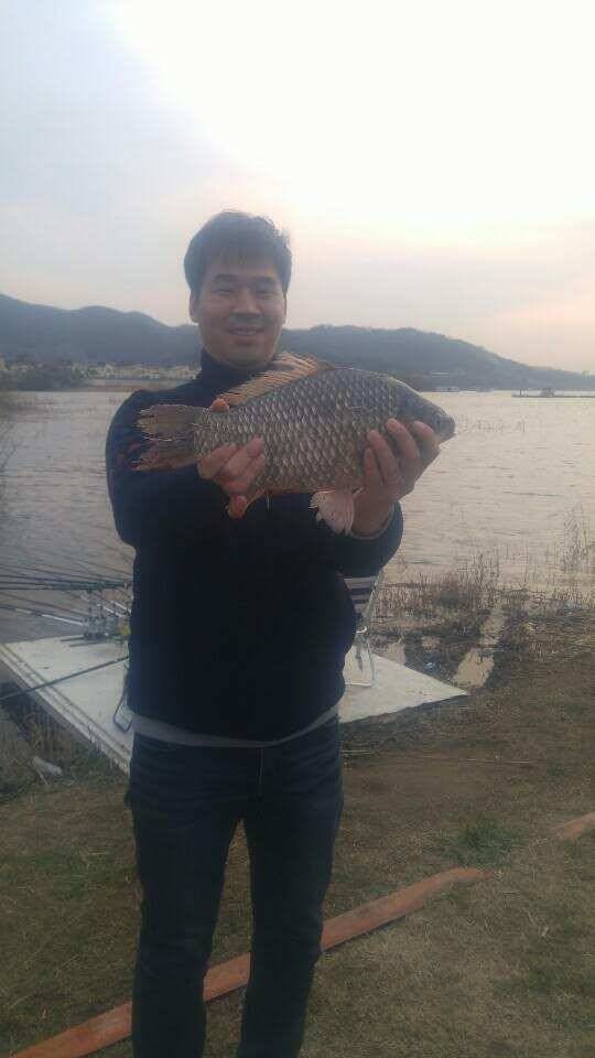 아산 안골지 조황정보입니다 (유료터정보 - 유료터점주조황)
