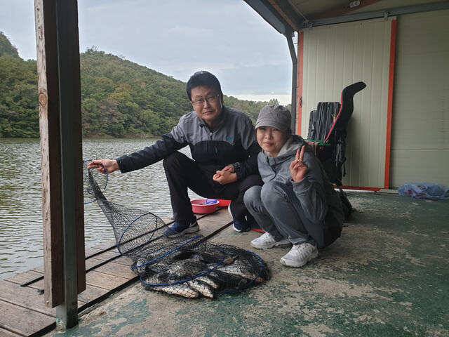 가깝고물좋고경치좋은곳용인삼인낚시터 (유료터정보 - 유료터점주조황)